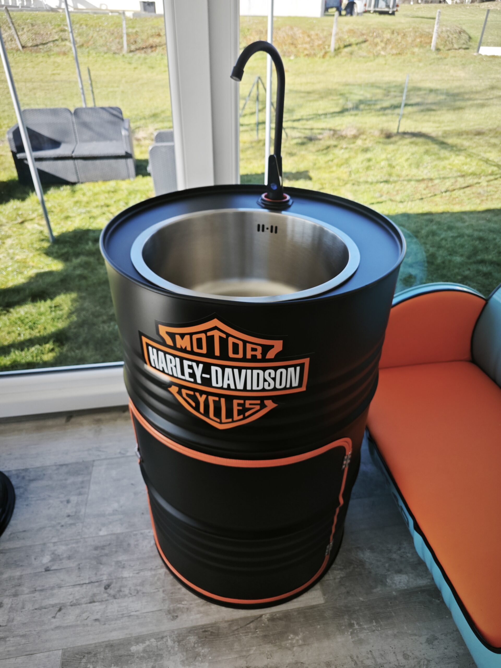 dr design ameublement futs personnalises pour professionnels